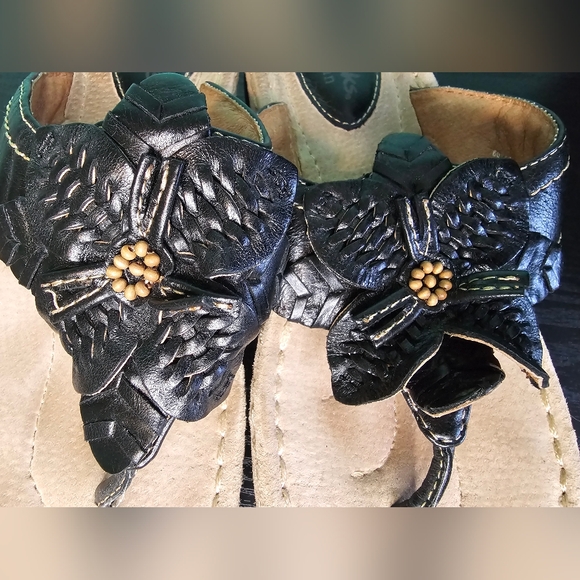 Clark's Black Floral Sandals Women's 7.5 - Picture 4 of 13